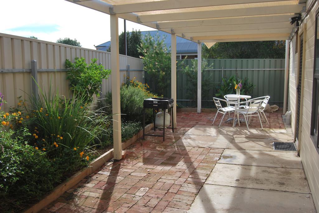 Jacaranda Cottage Murray Bridge Exterior photo